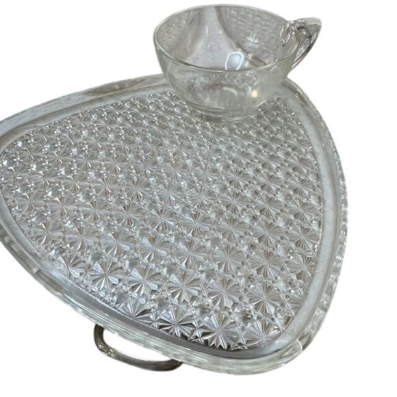 Vintage Clear Glass Snack Set With 4 Cups & 4 Triangular Plates - Picture 8 of 9